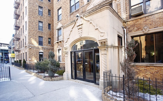 Building Photo - 3099 Brighton 6th St