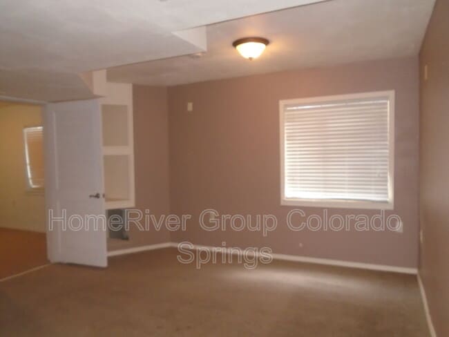 Building Photo - 6262 Baxter Dr
