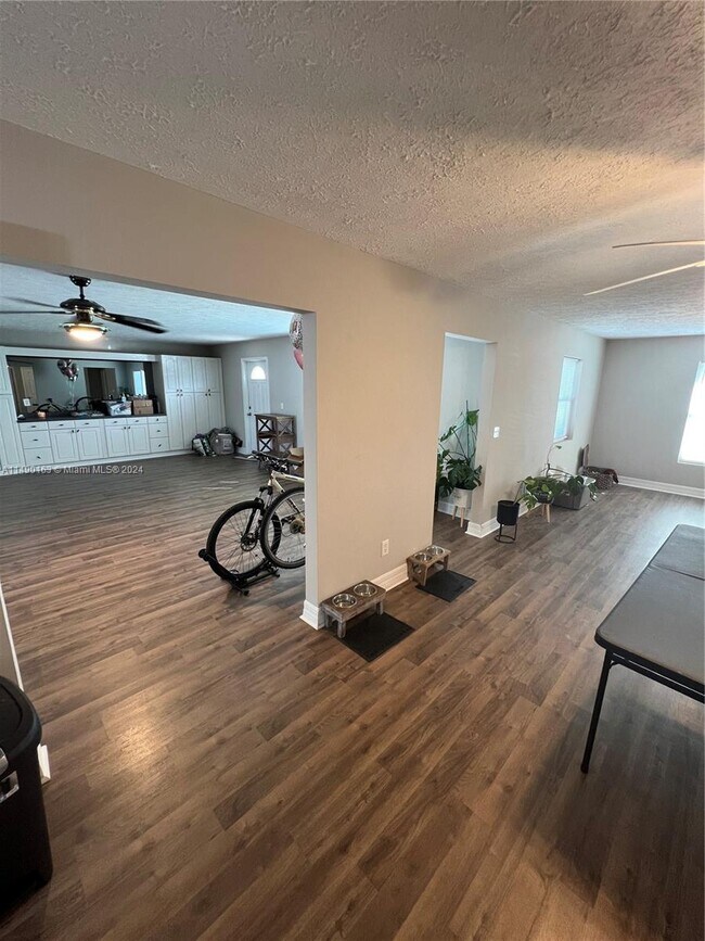 Building Photo - 1285 SE Port St Lucie Blvd