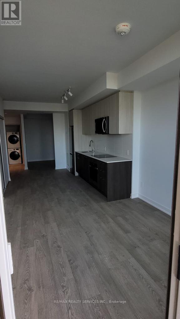 Photo du bâtiment - 1928 Lake Shore Blvd W