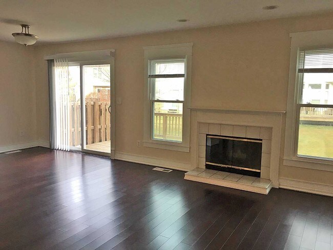 Building Photo - 609 Liberty Pointe Dr
