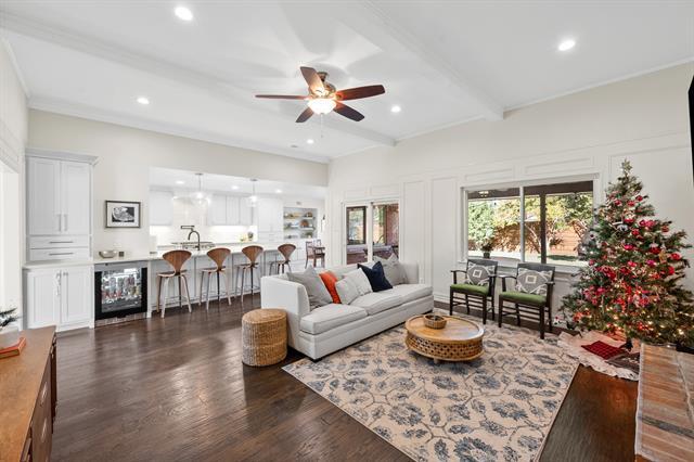 Foto del edificio - 3453 Webb Garden Dr