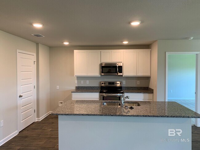 Foto del edificio - 8317 Harmon St