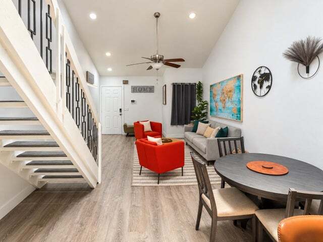 Foto del edificio - 4200 Palm Bay Cir