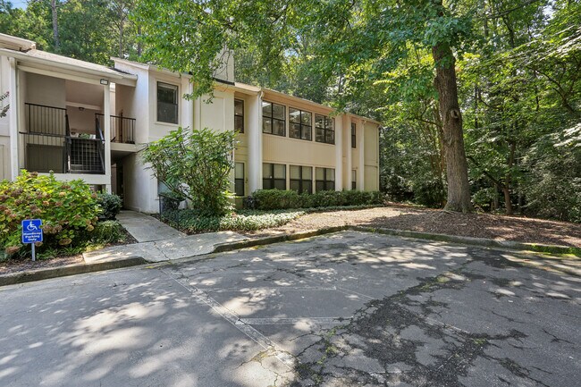 Outside Condo - 1612 Huntingdon Chase