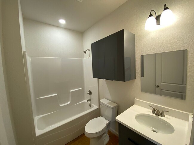 Foto del edificio - 1120 Creath Ave