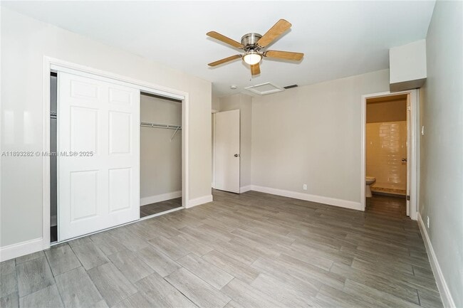 Foto del edificio - 6700 Douglas St