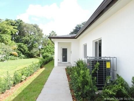 Foto del edificio - 9047 SW 28th St