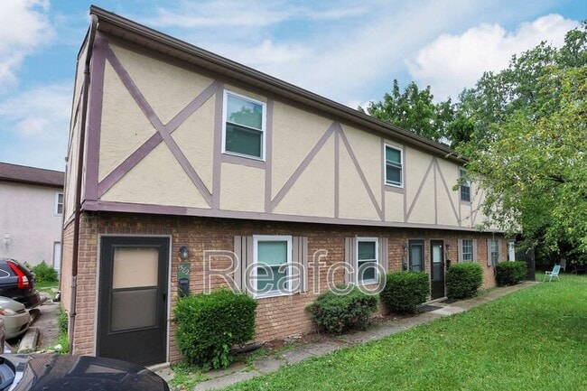 Building Photo - 1584 Harvester Ln