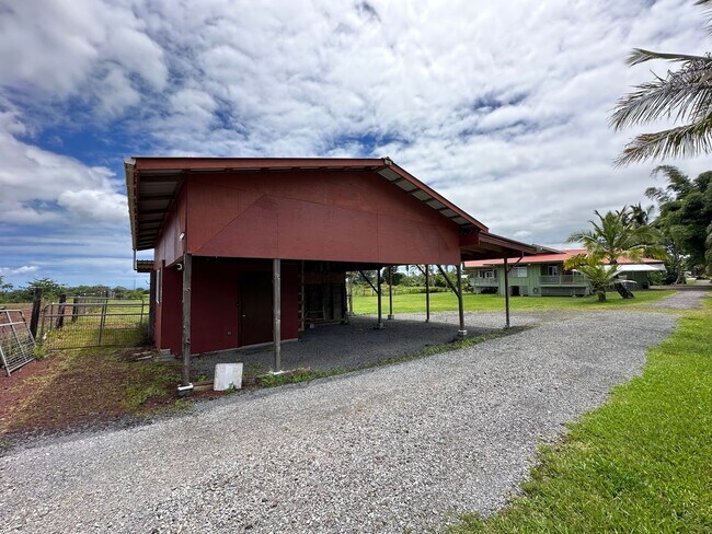Foto del edificio - 1050 Ainalako Rd