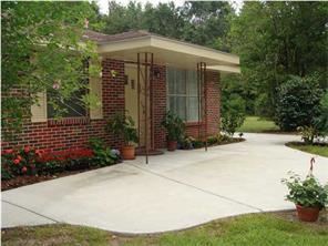 Foto del edificio - 10840 Rudolph Gallasch Rd