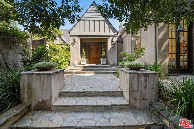 Building Photo - 143 S Muirfield Rd