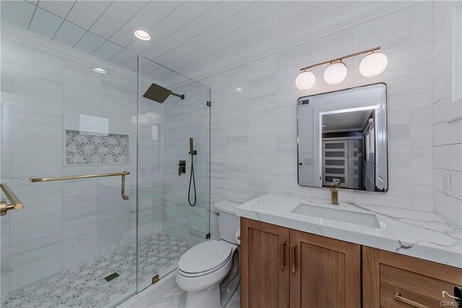 Building Photo - 8332 Sunnybrook Ave