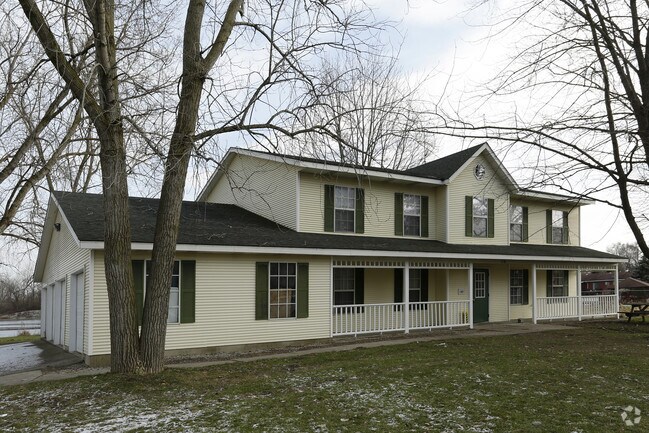 Cattail Cove Apartaments - Cattail Cove Apartments
