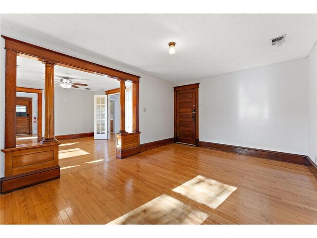 Foto del edificio - 1606 6th St NE