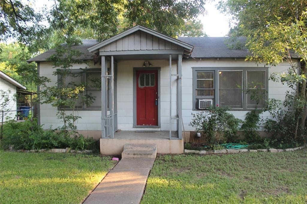 Primary Photo - 611 Clifford Dr