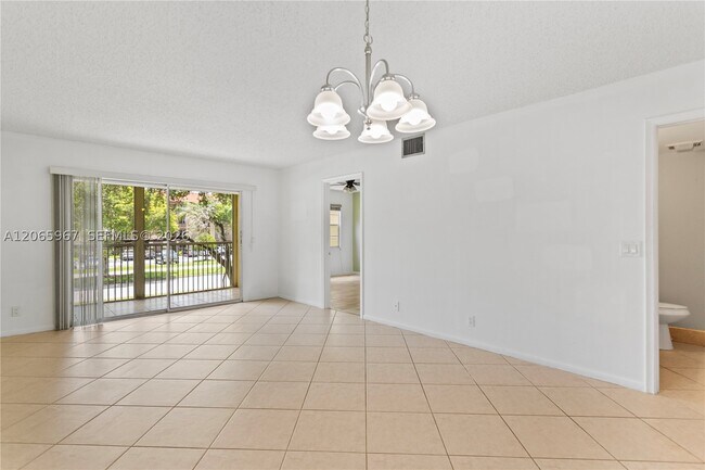 Building Photo - 1100 SW 128th Ave