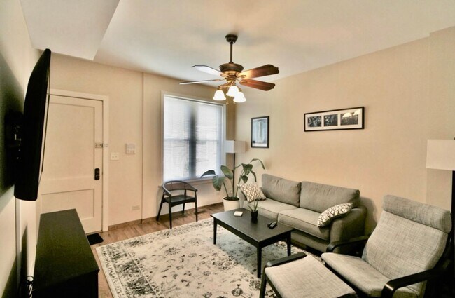 Building Photo - 4041 N Monticello Ave