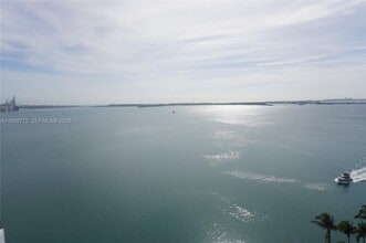 Building Photo - 808 Brickell Key Dr