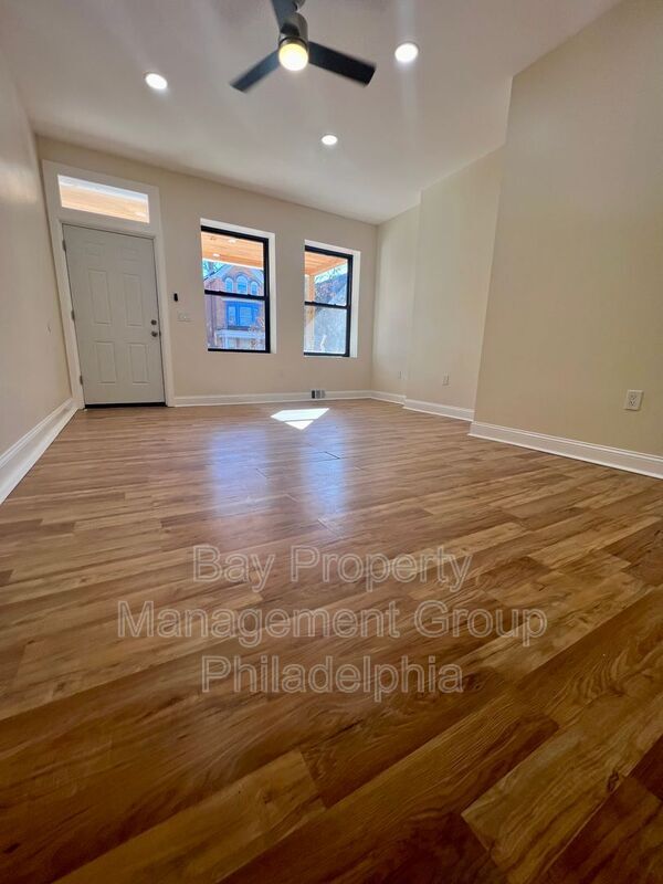 Foto del edificio - 451 W Bringhurst St