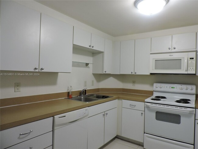 Building Photo - 1250 S Miami Ave