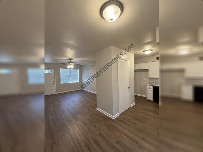 Building Photo - 7720 Bradley Dr