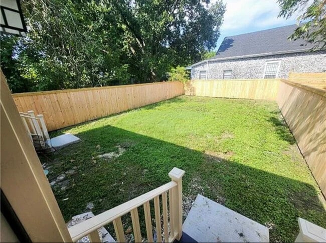 Building Photo - 1434 Louisa St