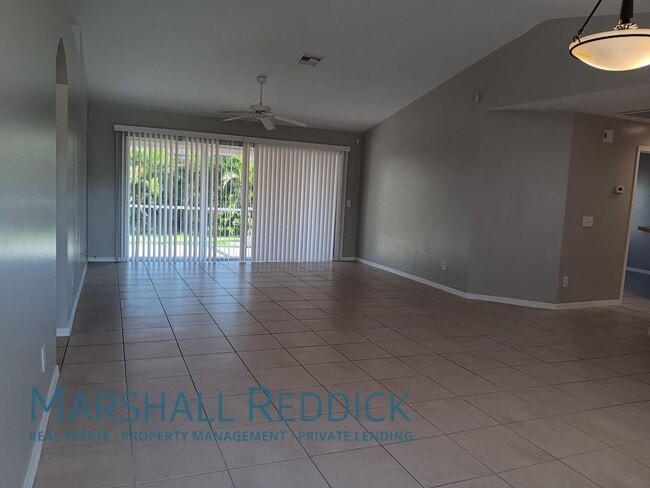 Building Photo - Best Priced 3 bedroom 2 bath 2 car garage ...