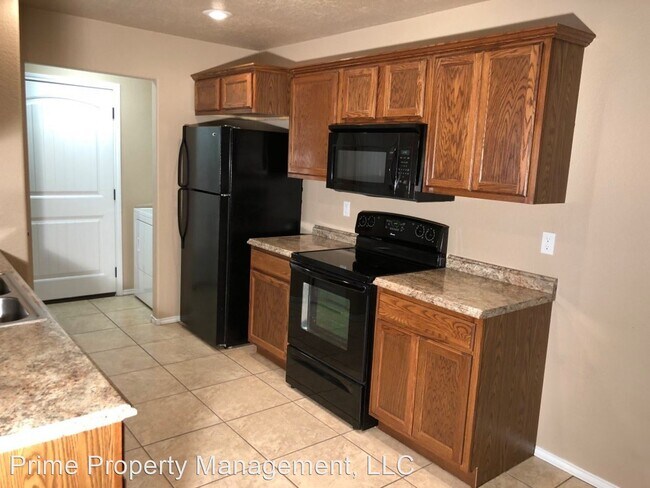 Building Photo - 3 br, 2 bath House - 2557 Fred Daugherty #B