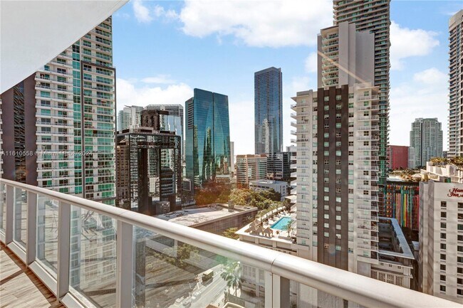 Foto del edificio - 1100S S Miami Ave