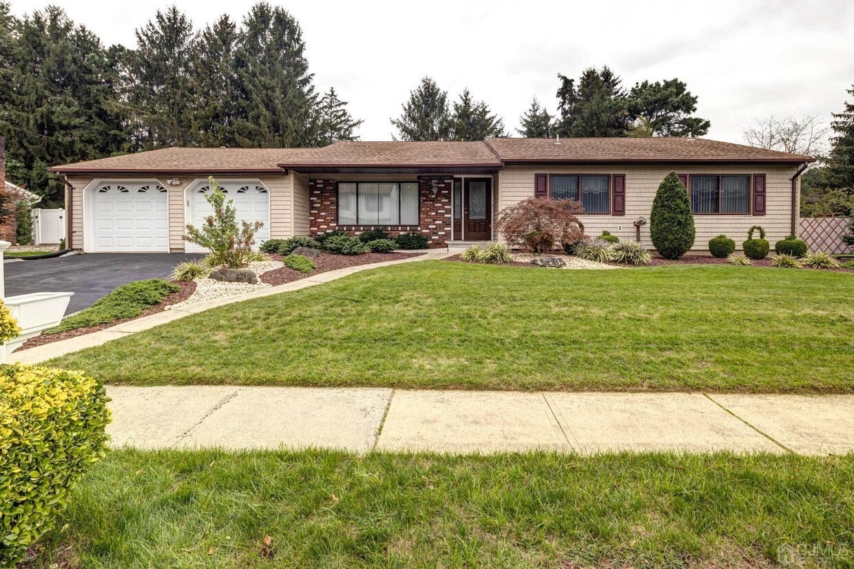 17 S Rhoda St, Monroe Township, NJ 08831 House Rental in Monroe