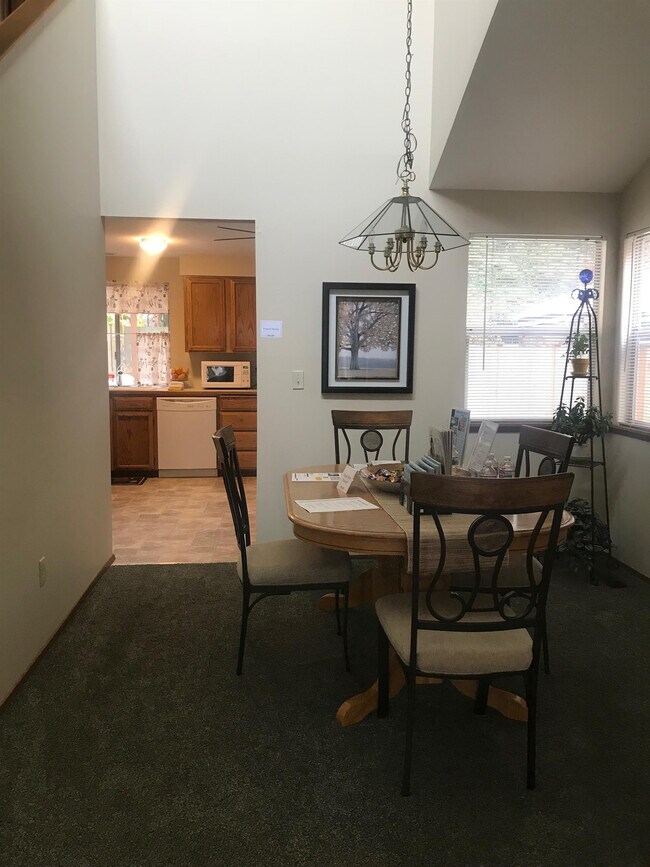 Building Photo - 2628 S 276th St