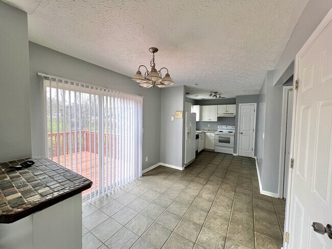 Foto del edificio - Great 3 bedroom in Burlington!