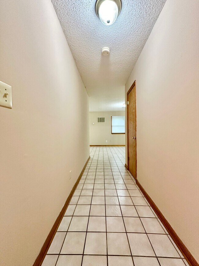 Foto del edificio - 109 Mountain View Dr
