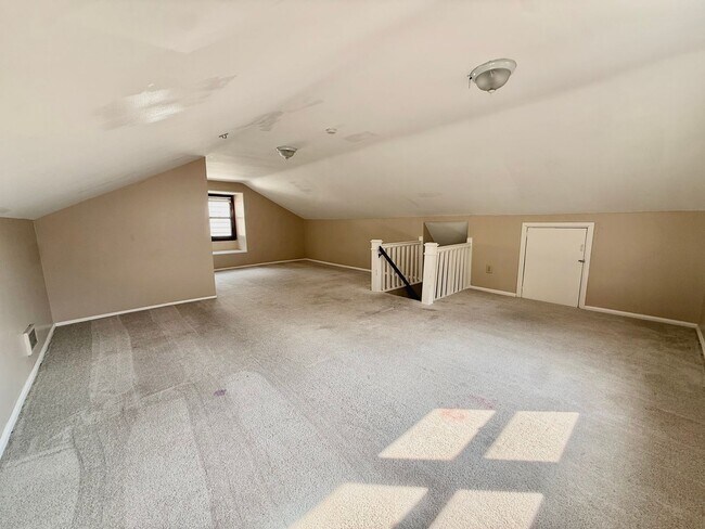 Foto del edificio - 2650 Cedarbrook Dr