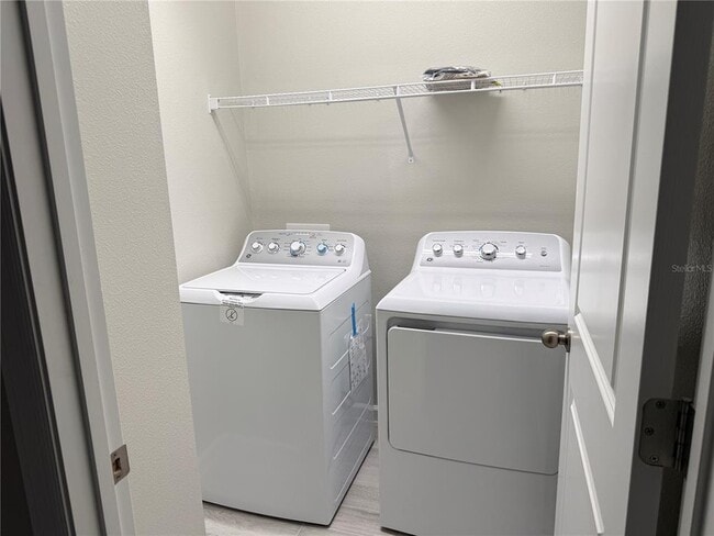 Building Photo - 14910 Harvest St