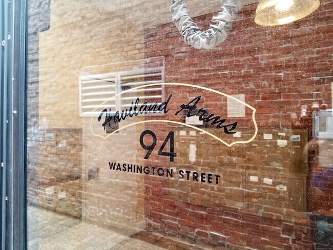 Foto del edificio - 94 Washington St