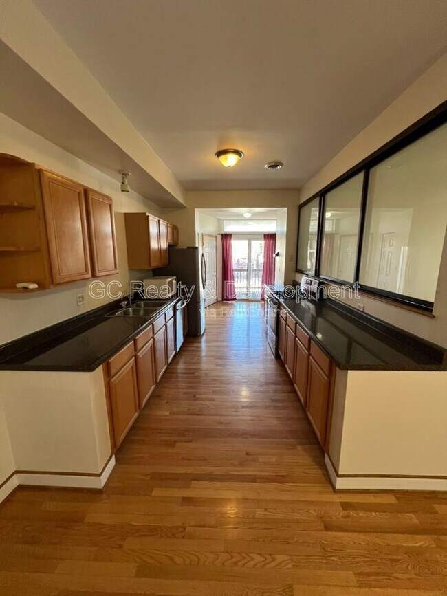 Foto del edificio - 6130 S Greenwood Ave