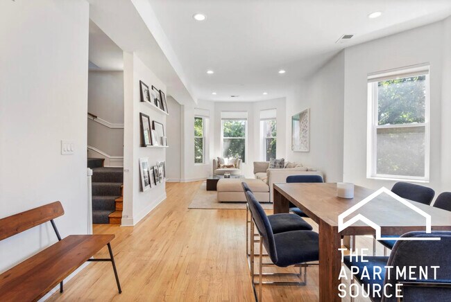 Foto del edificio - 2628 N Whipple St