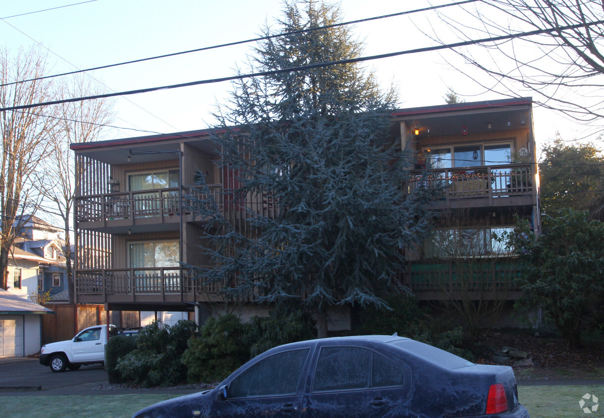Foto del edificio - 1012 N 8th St
