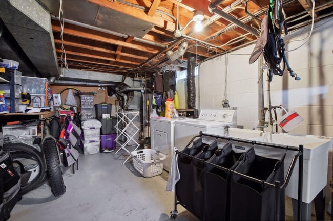 Building Photo - 2104-2106 E 58th St