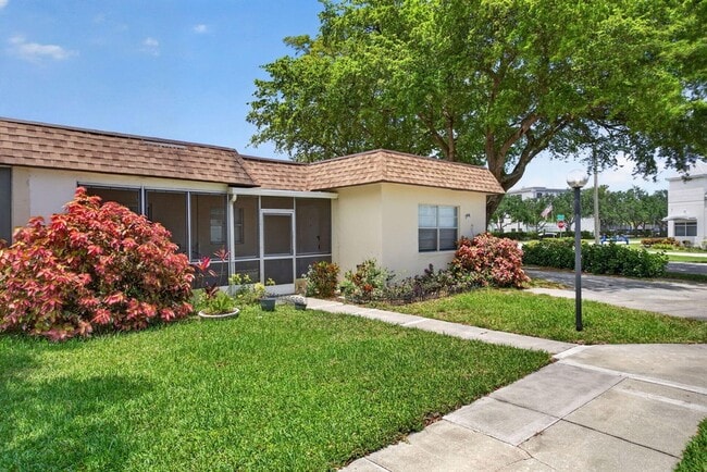 Photo - 2004 SW Natura Blvd House