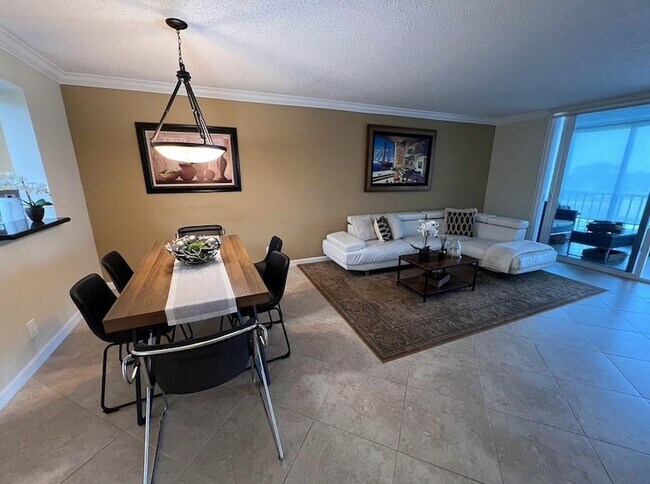 Foto del edificio - 4550 NW 18th Ave