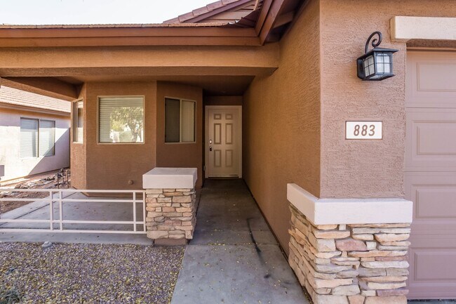 Foto del edificio - 883 E Lovegrass Dr