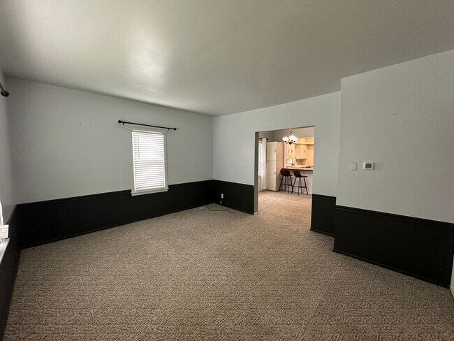 Foto del edificio - 3 Bedroom, 1 Bath home for rent