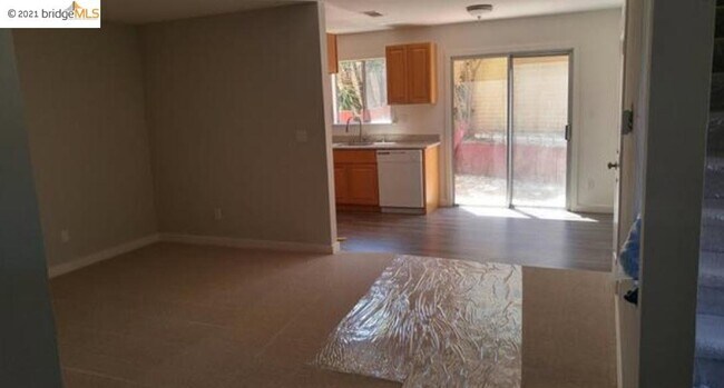 Building Photo - 2223 Leland Ct