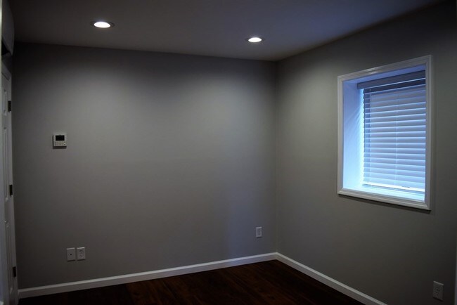 Foto del edificio - Apartment For Lease!!