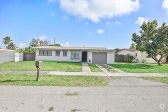 Building Photo - 9570 Jamaica Dr