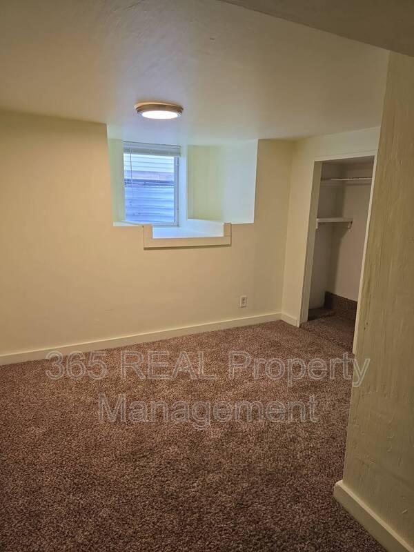 Building Photo - 1824 7th Ave