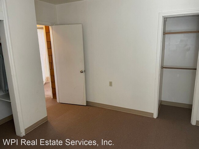 Foto del edificio - 1 br, 1 bath House - 11415 Airport Road